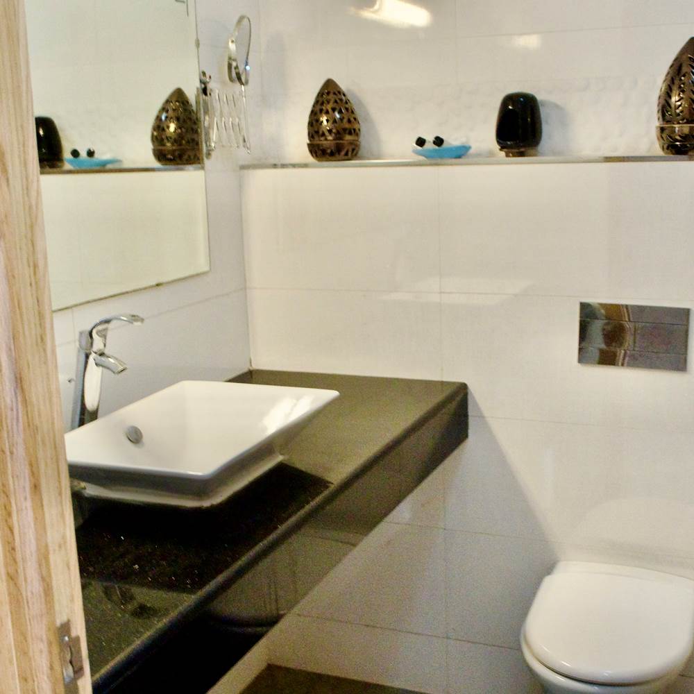 Salle de bains baignoire jacuzzi