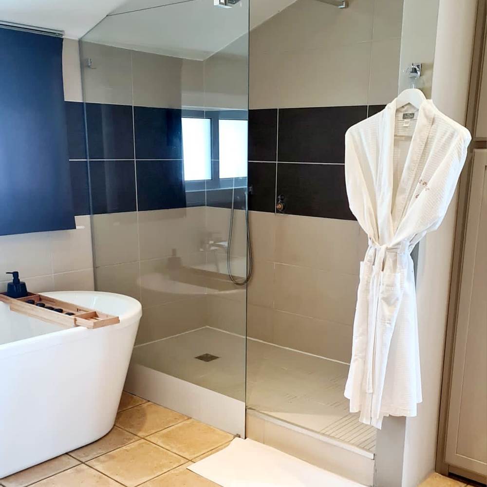 Chambre Galabé 16 - Salle de bain - La villa des cannes - Sainte Marie - île de la  Reunion-presta