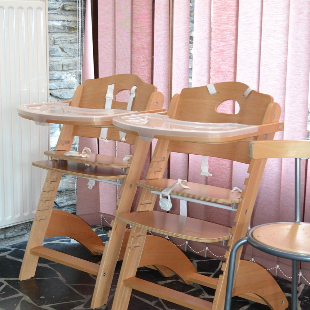 1.1.3. Rez-de-chaussée - la cuisine - les 2 chaises bébés-presta