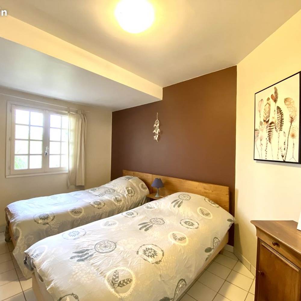Chambre Behorleguy-gallery
