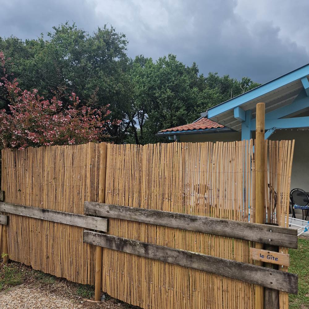 Espace privatif du gîte avec sa terrasse-presta