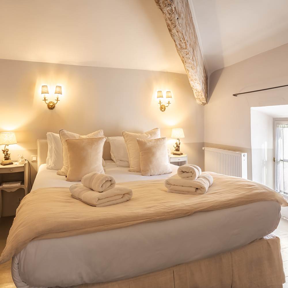 Suite Framboise chambre 180x200-gallery