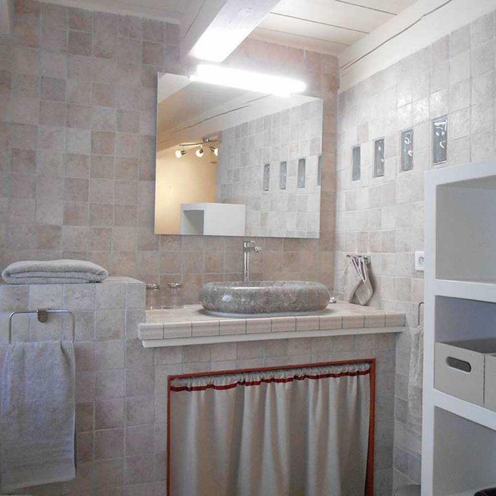 Sdb de la chambre d hotes de l'Esquirol-presta