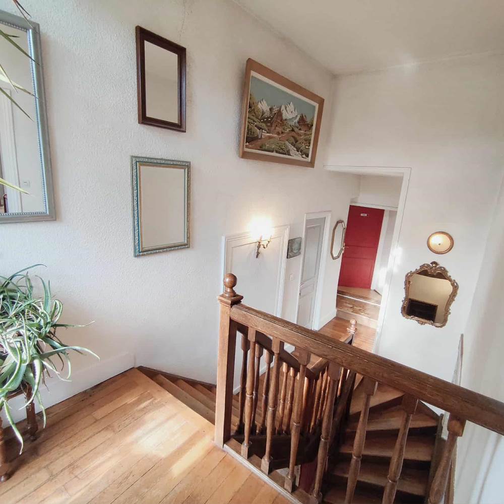 c10f741d-aa1c-40b4-9f4f-614e609ca9b6-gallery