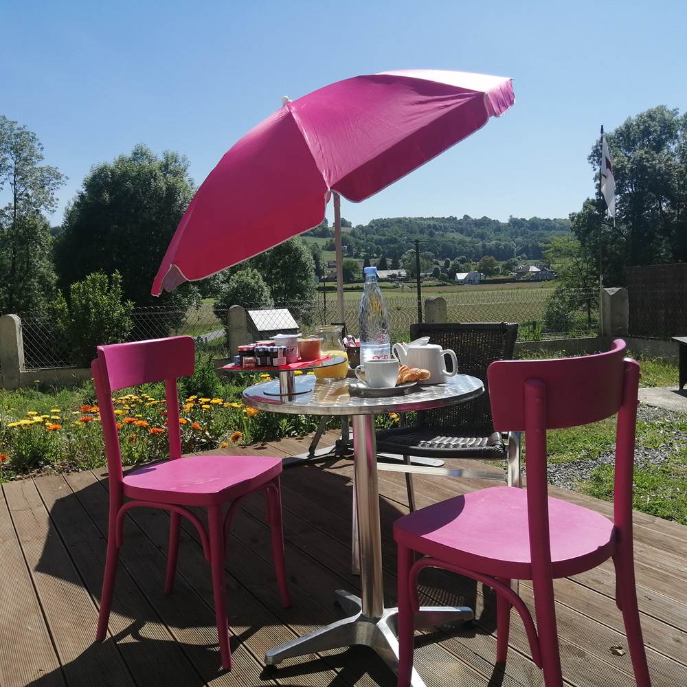 Petit déjeuner possible à l'extérieur sur demande-gallery