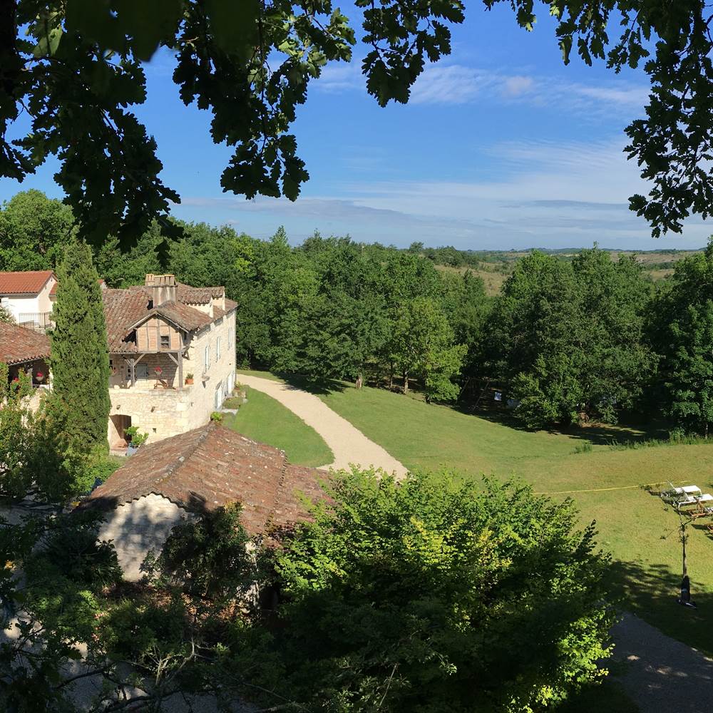 Vue du ciel, chambres et tables d'hôtes dans le Lot-presta