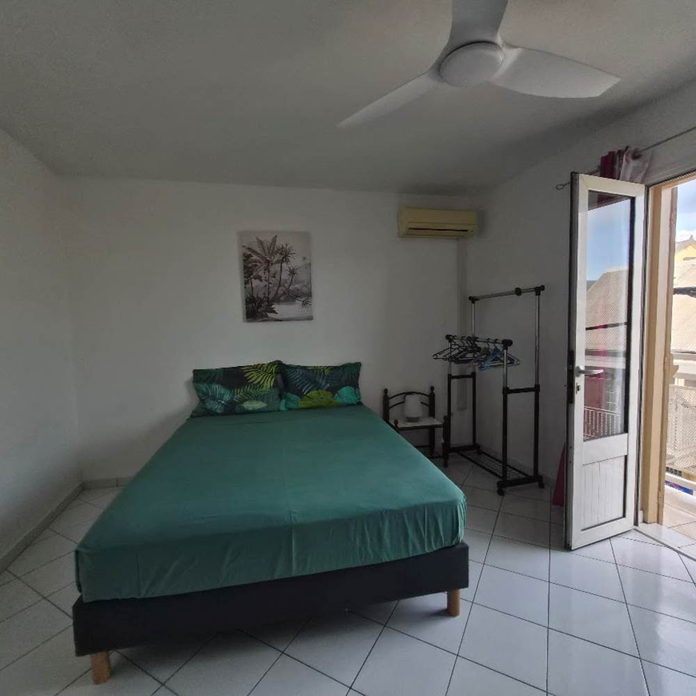T3 chambre avec 2 lits (1 : 160/200)