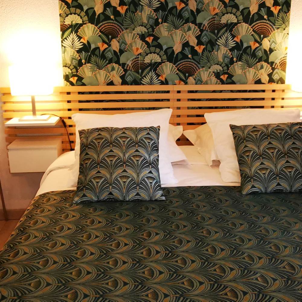 OCEAN 7 - 2025 Queen red-presta