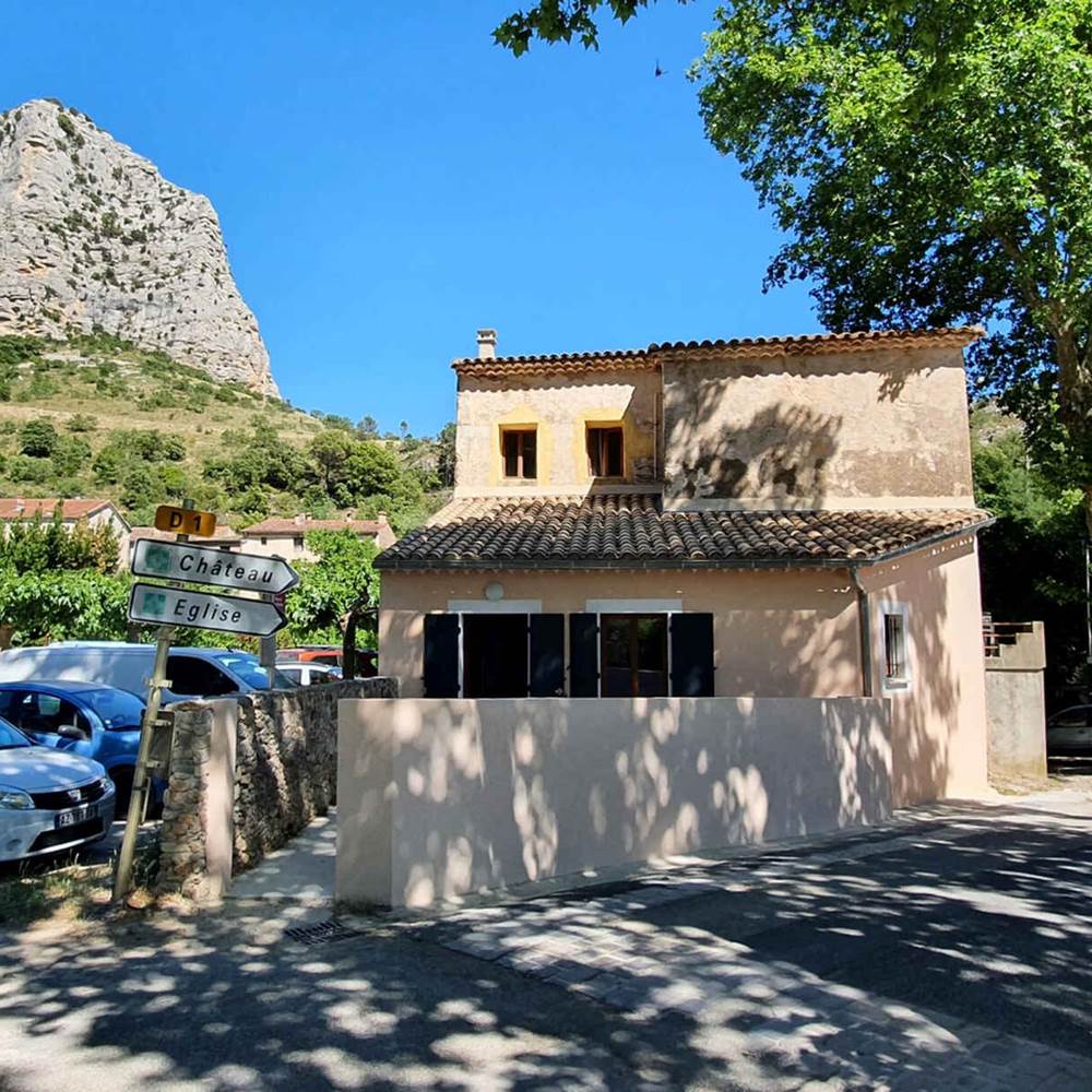 location-appartement-piscine-bueges-herault-presta