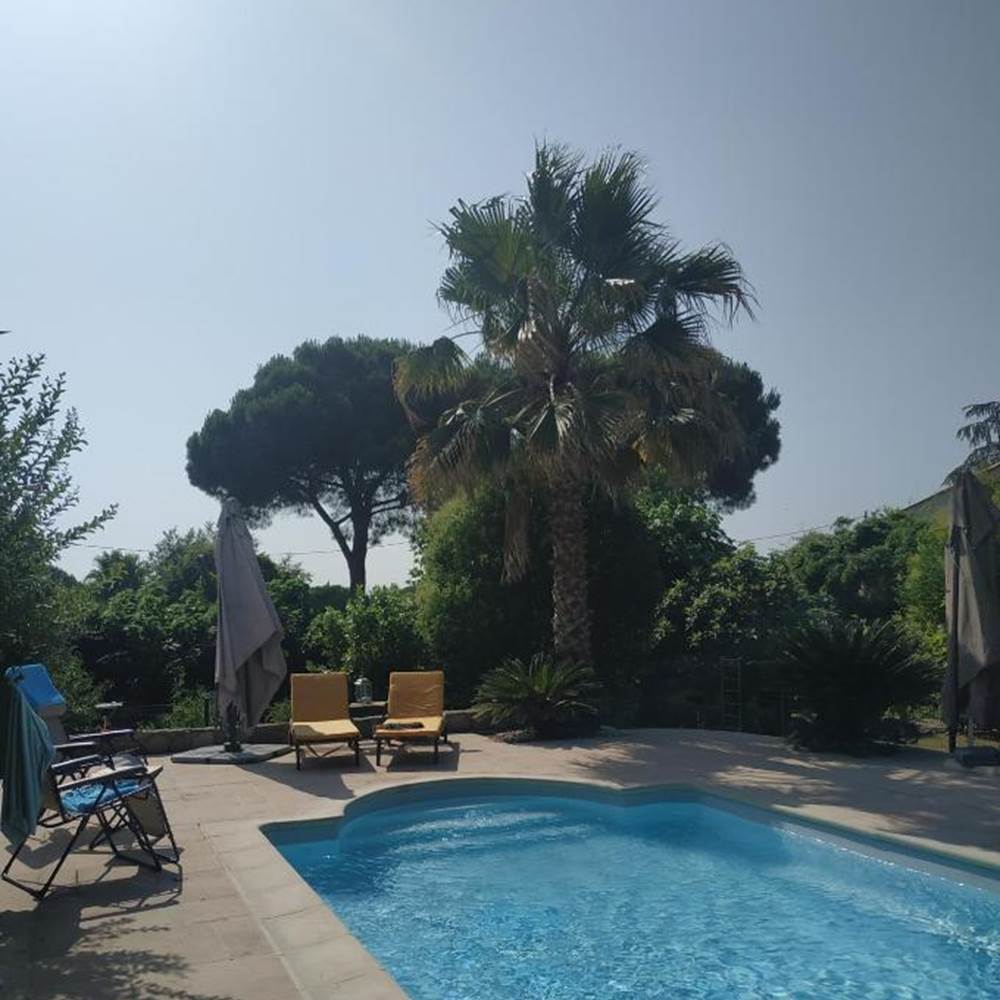 piscine-chambre-hotes-puget-sur-argens.jpg