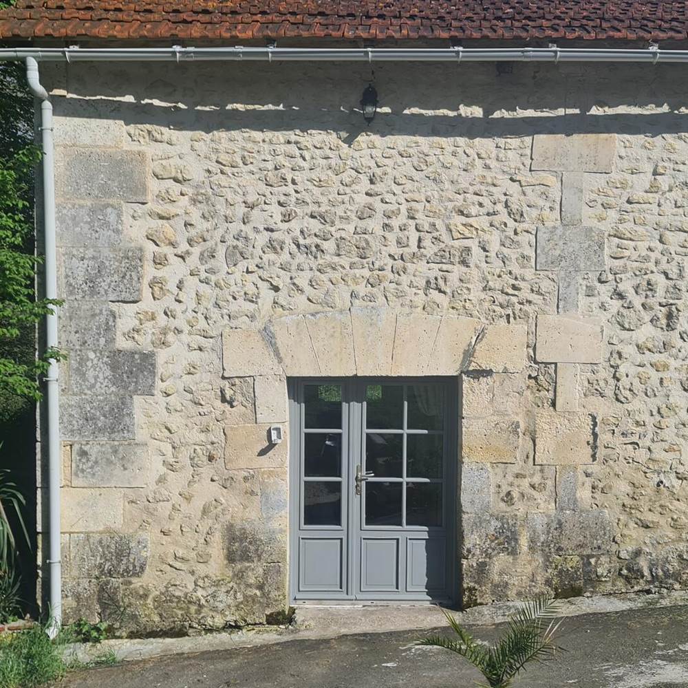 Apartment door 2-presta