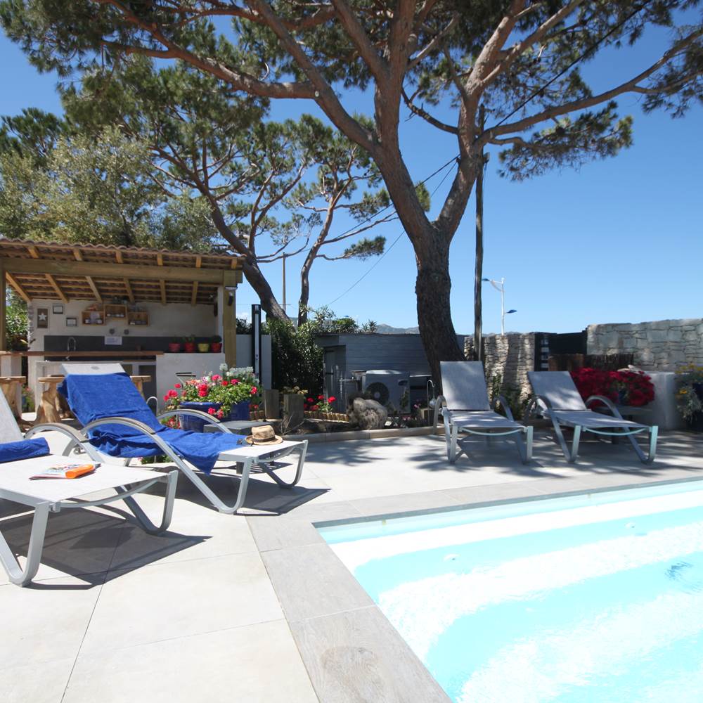 espace détente de la piscine chauffée-presta