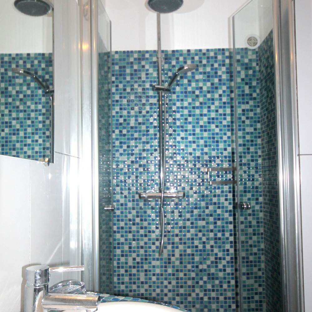 Salle d'eau  studio Appart Bleu Azur en Corse-presta