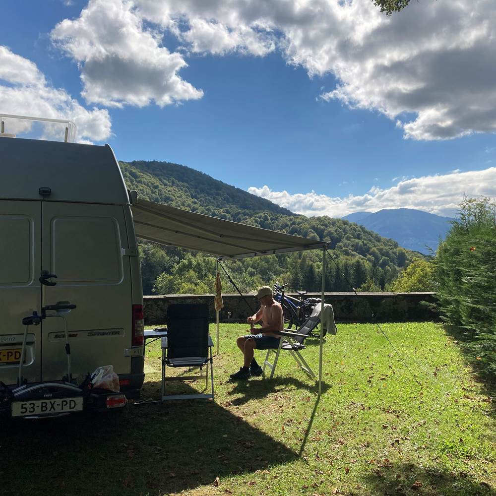 camping pyrenees vue-presta