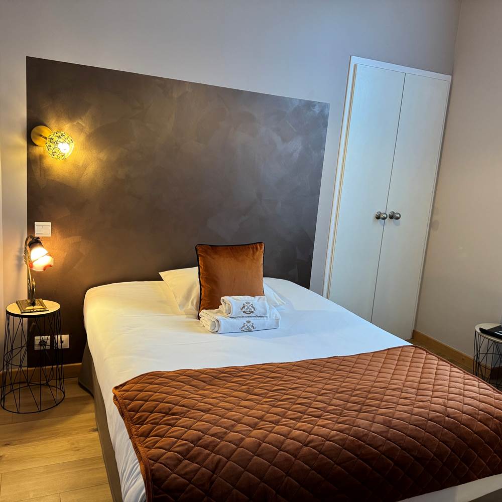 Chambre individuelle de l´hôtel de charme de Quimperlé.jpg-presta