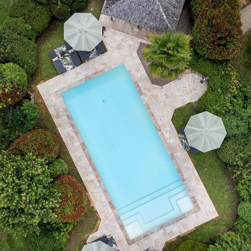 Piscine principale du Clos Vallis-gallery