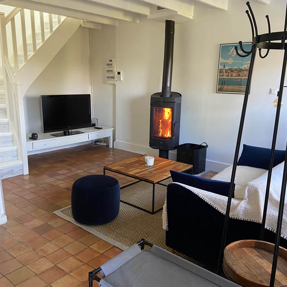 Dans la petite maison, profitez du poêle à bois en hiver !-gallery
