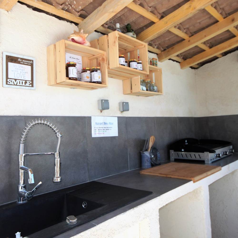 Appart Bleu Azur Saint Florent en Corse la plancha est disponible pour tous les clients-presta