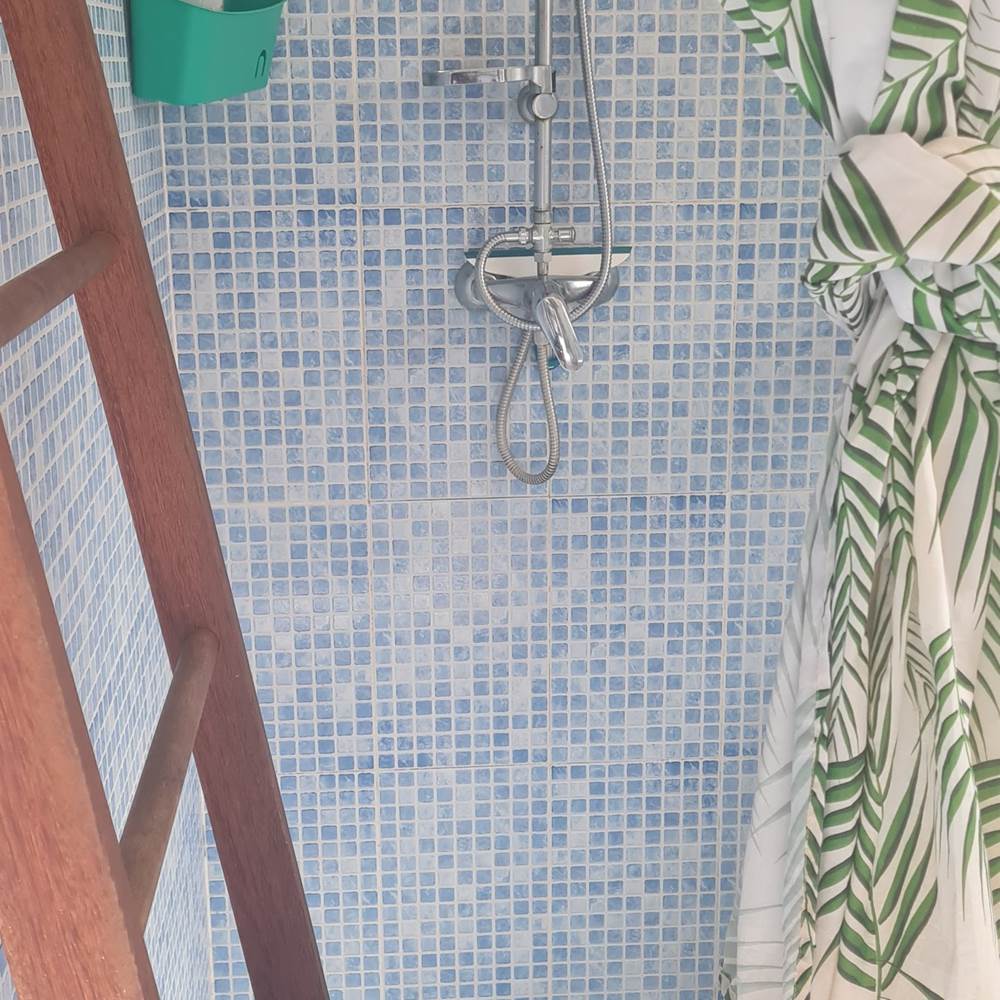 DOUCHE A L'ITALIENNE