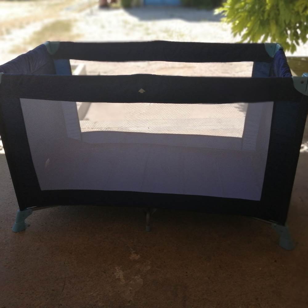 lit bébé parapluie (sur réservation)