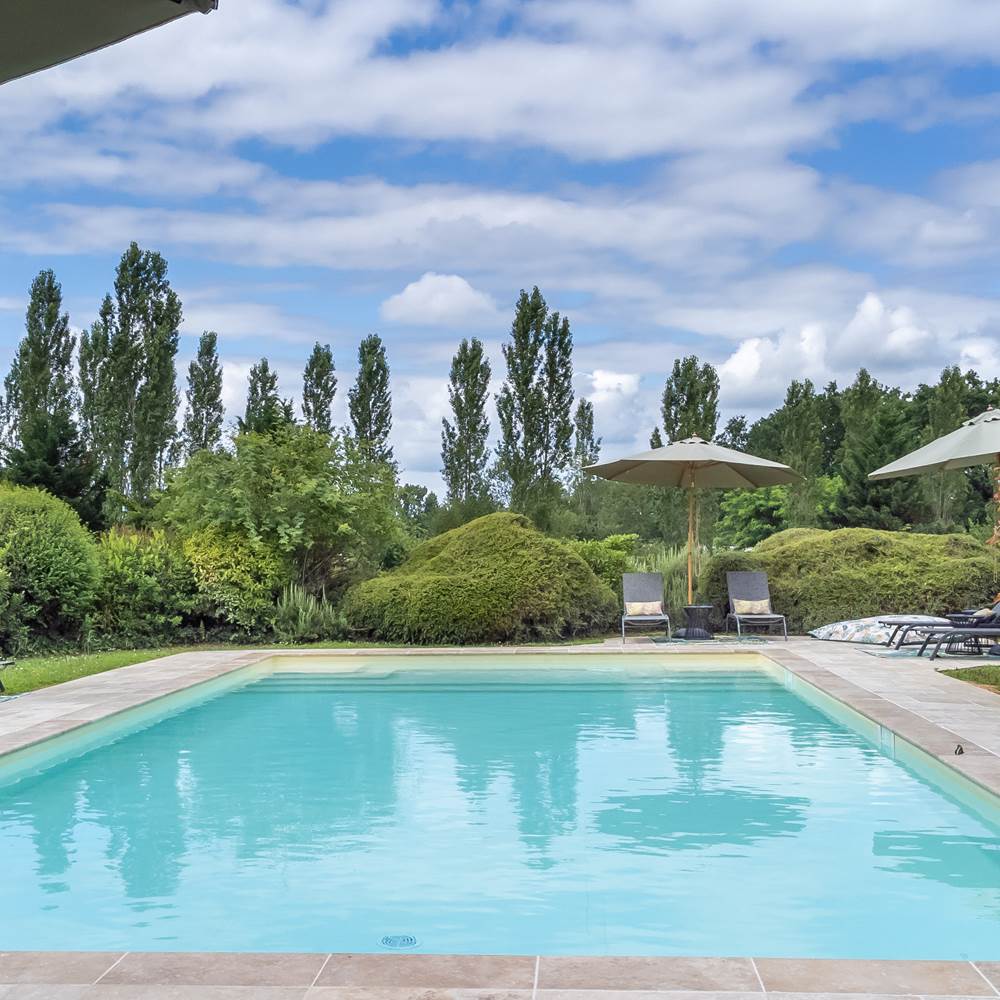 Piscine principale du Clos Vallis-gallery