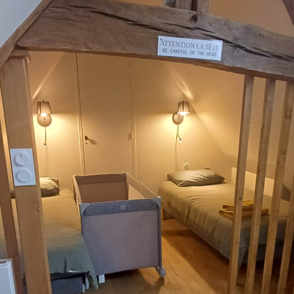 Lit enfant a disposition gratuite