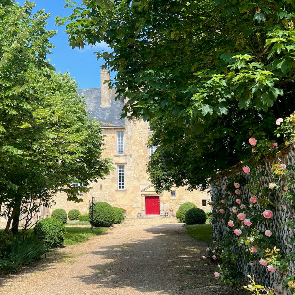 Entrée roses-presta