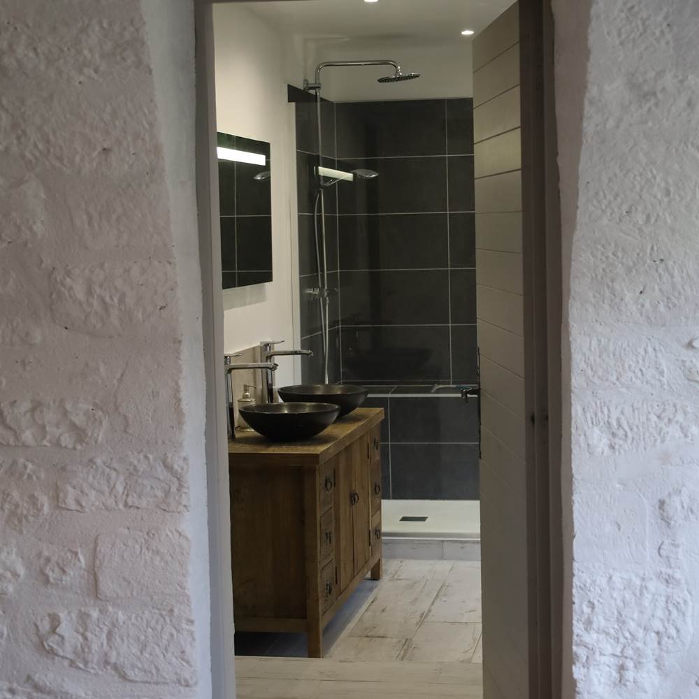 Enfilade salle de bain Chambre d'hôte de charme Malbec-presta