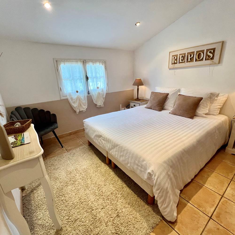 Chambre Fleur de canne - Chambre attenante 2 - La villa des cannes - Sainte Marie - île de la  Reunion-presta