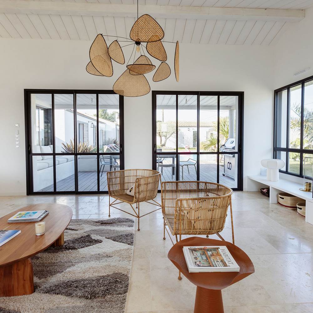 Villa Bleu Baya salon tv et cheminée