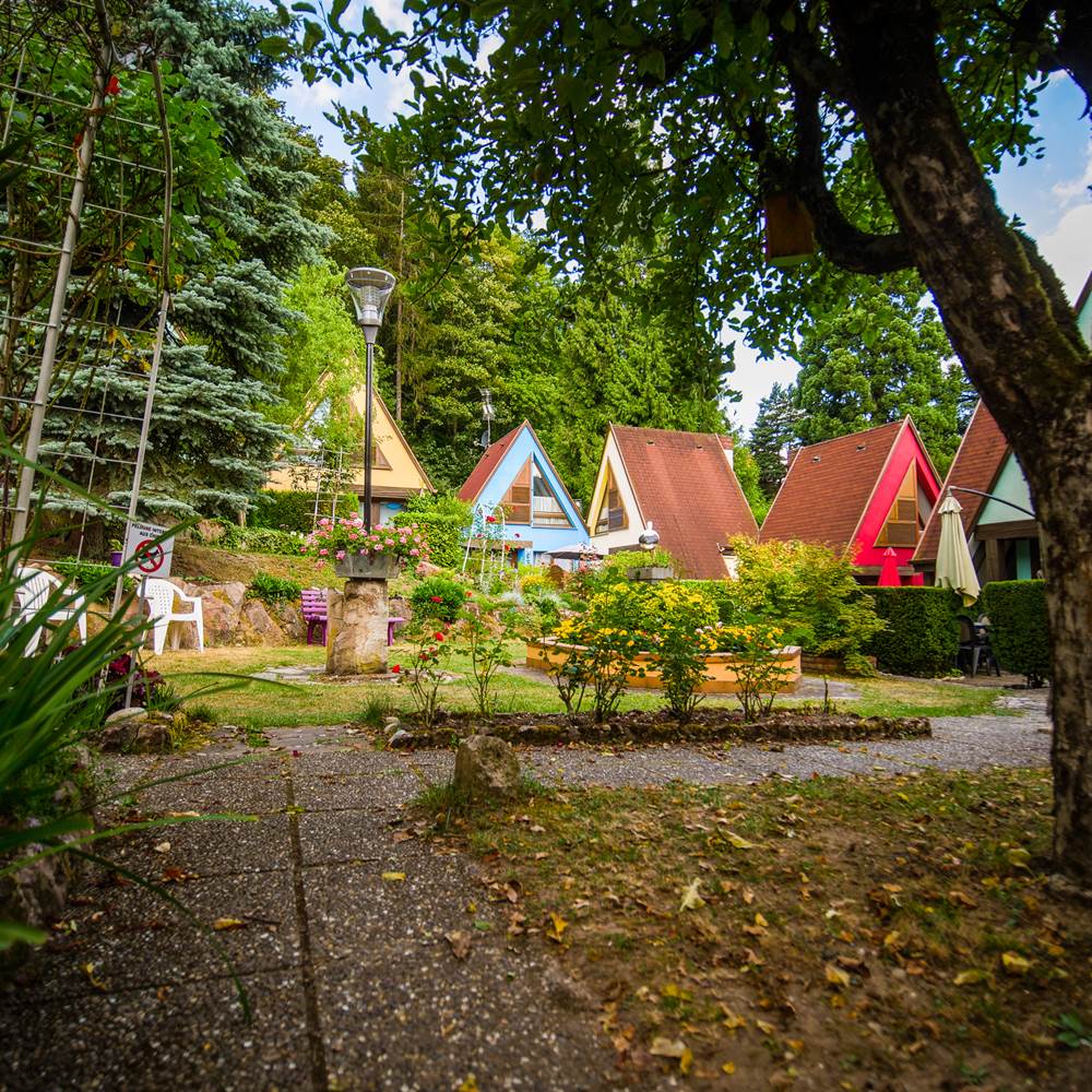 Jardin au milieu de la Résidence La Sapinière à Kaysersberg-gallery