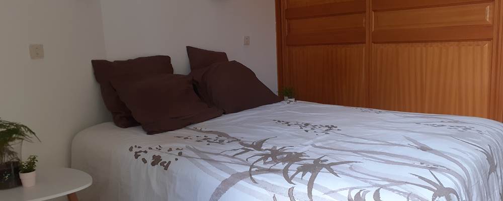 CHAMBRER A COUCHER SITUEE AU RDC