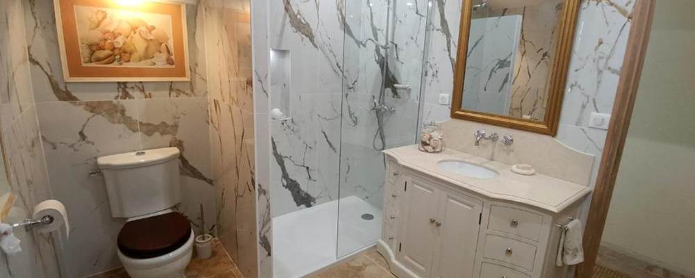 volets vert en dordogne sanitaire