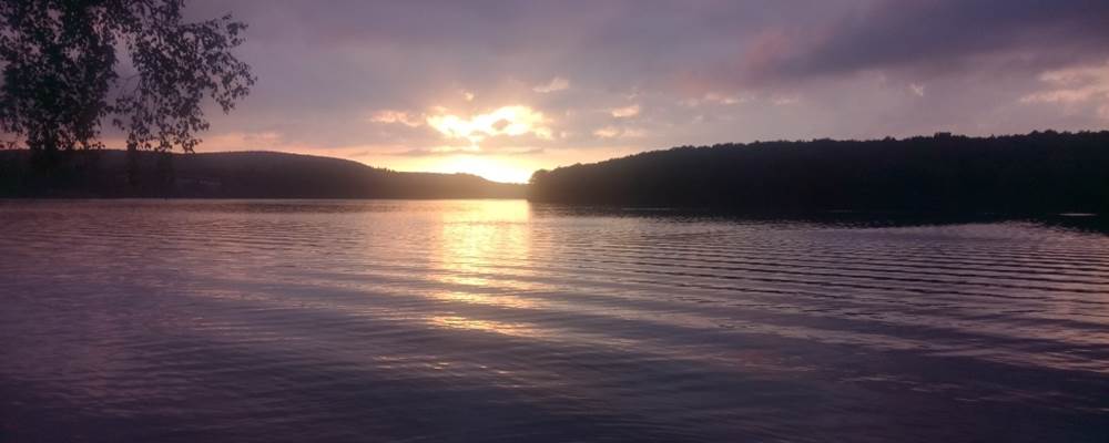 Coucher de soleil sur le lac