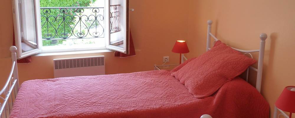 La deuxième chambre avec 2 lits simples