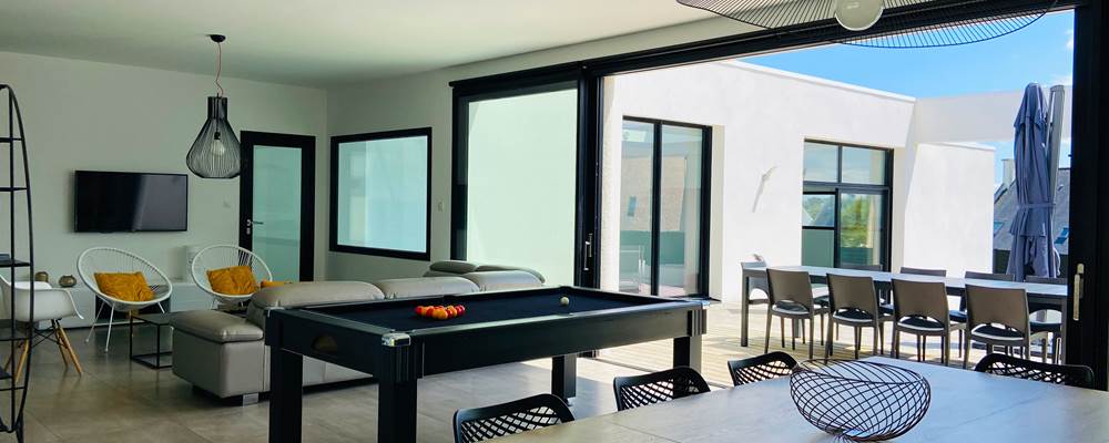 Salle à manger avec billard