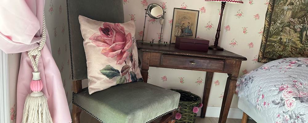 détails de la chambre "rose trémière"