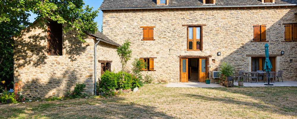 Gîte en pierre dans le Ségala