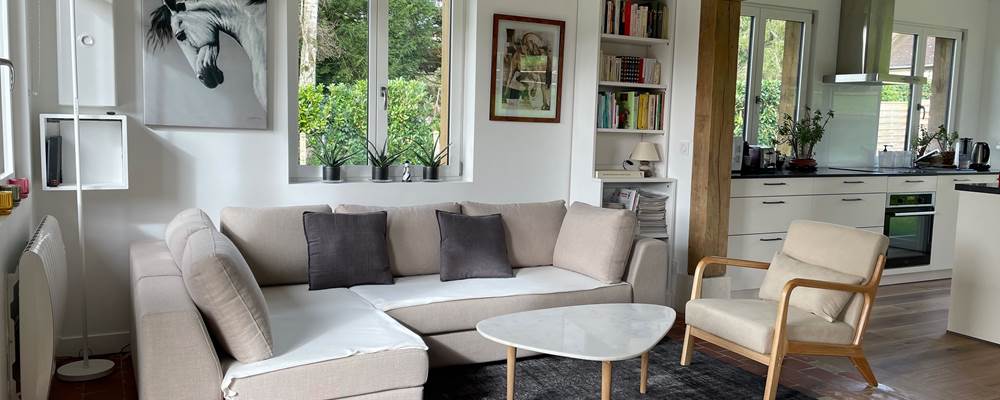Le salon espace chaleureux