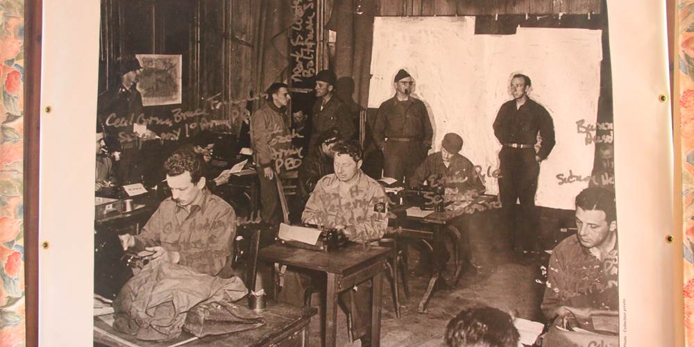 Robert Capa et 50 autres journalistes etaient à Vouilly en 1944