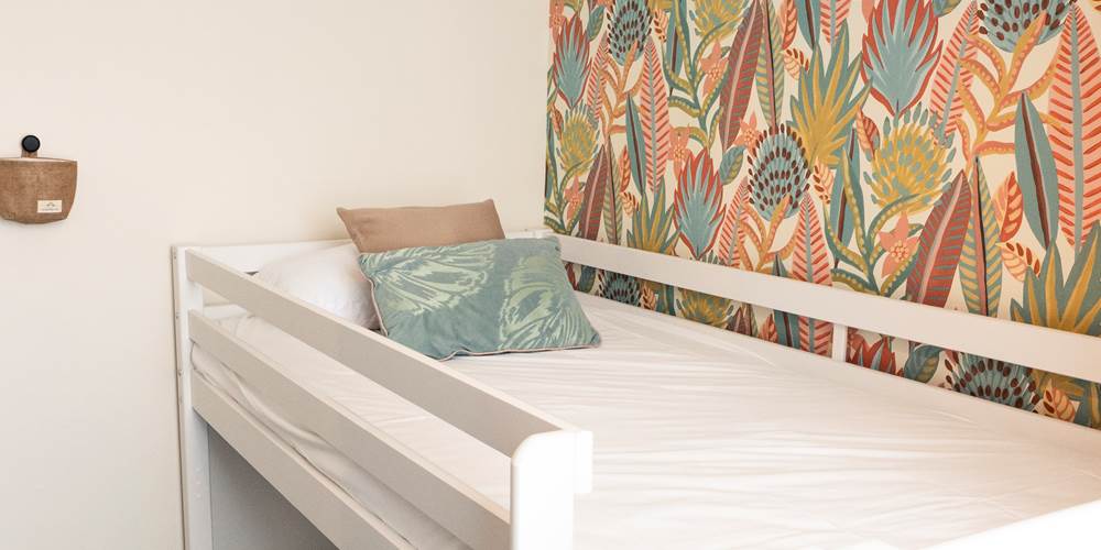 hotel La Villa Rose Marie Saint Brevin océan chambre familiale 4 personnes lit double lit superposé douche petit déjeuner diner restaurant terrasse sous les pins