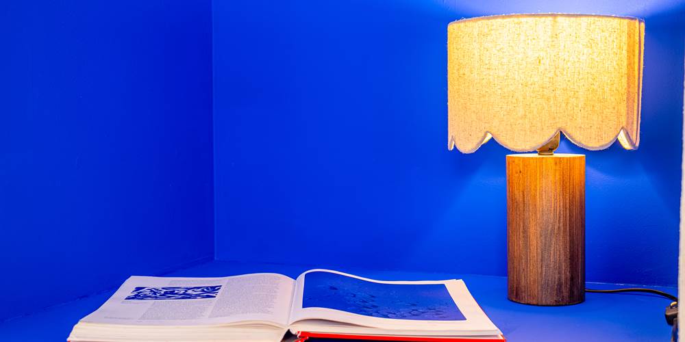 L’art du détail : une lumière feutrée pour accompagner vos plus belles lectures.