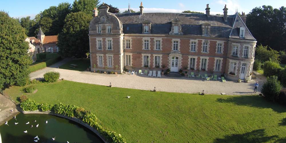 Château de Behen vue d'avion