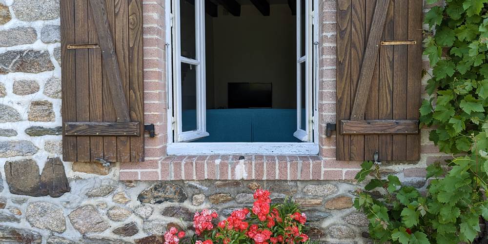 Vue extérieur de la Ferme de la Chevêche - Gîte des Monts d'Ambazac en Limousin