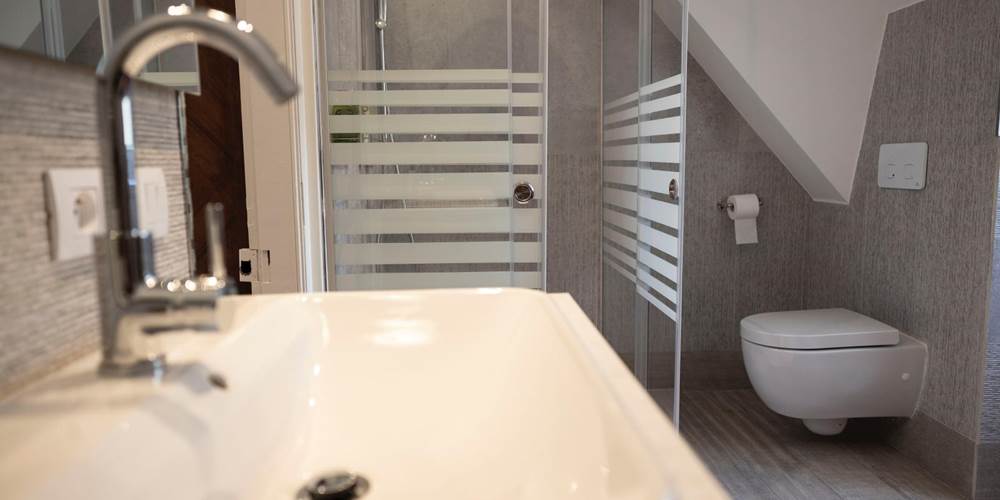 LE 41 AVENUE FOCH LA SUITE LE MAUPAS / LA SALLE DE BAINS