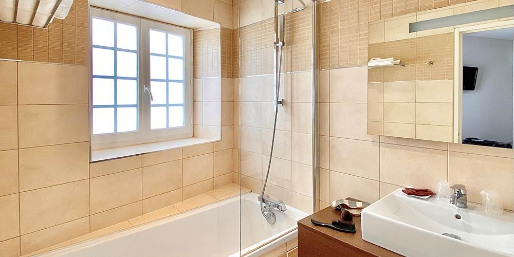 Salle De Bain, Chambre Double