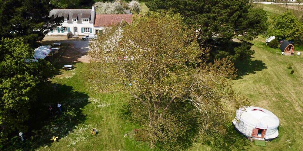 les logis de kerdrien,logements atypique entre mer et campagne, yourtes ,tonneaux ,gites et salle de réception