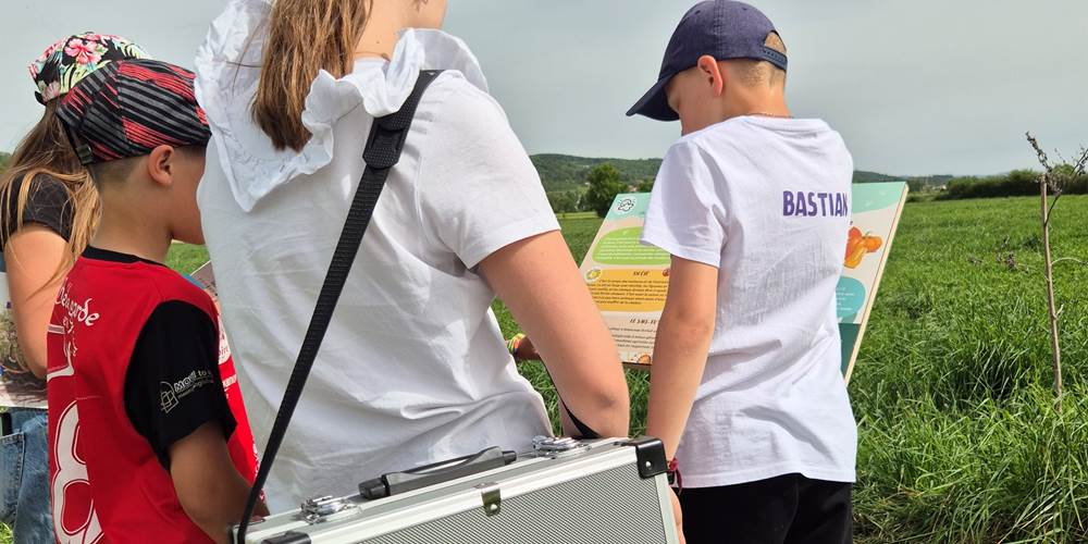 ferme des delices foreziens, enquete game, visites pedagogique, famille, ecole, centre de loisirs, seminaire, vaches, glaces, lasergame st cyr les vignes