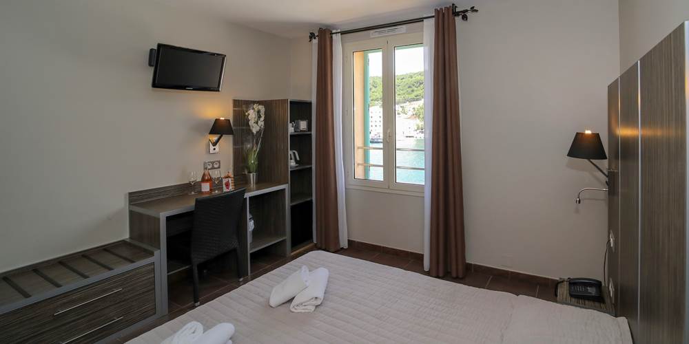 CHAMBRE 201