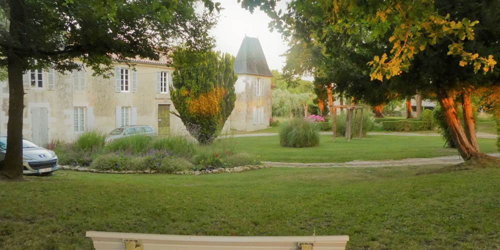 Le jardin du château au coucher du soleil